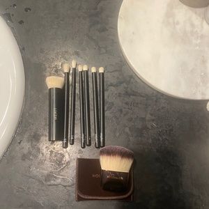 Eye makeup brushes
